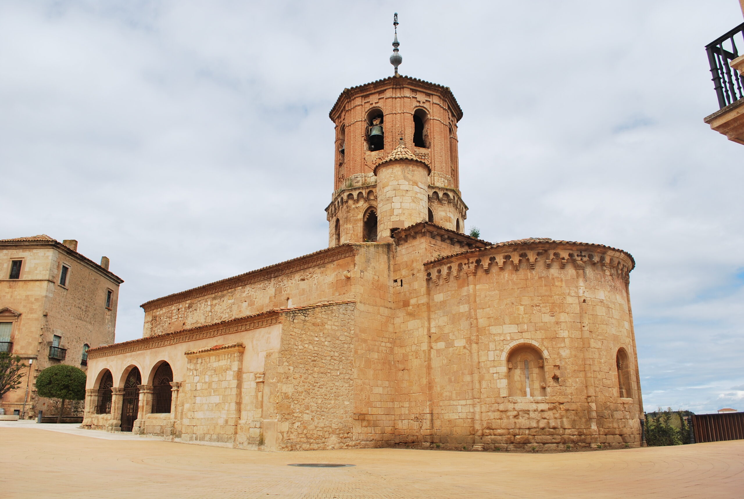 Almazan (1)