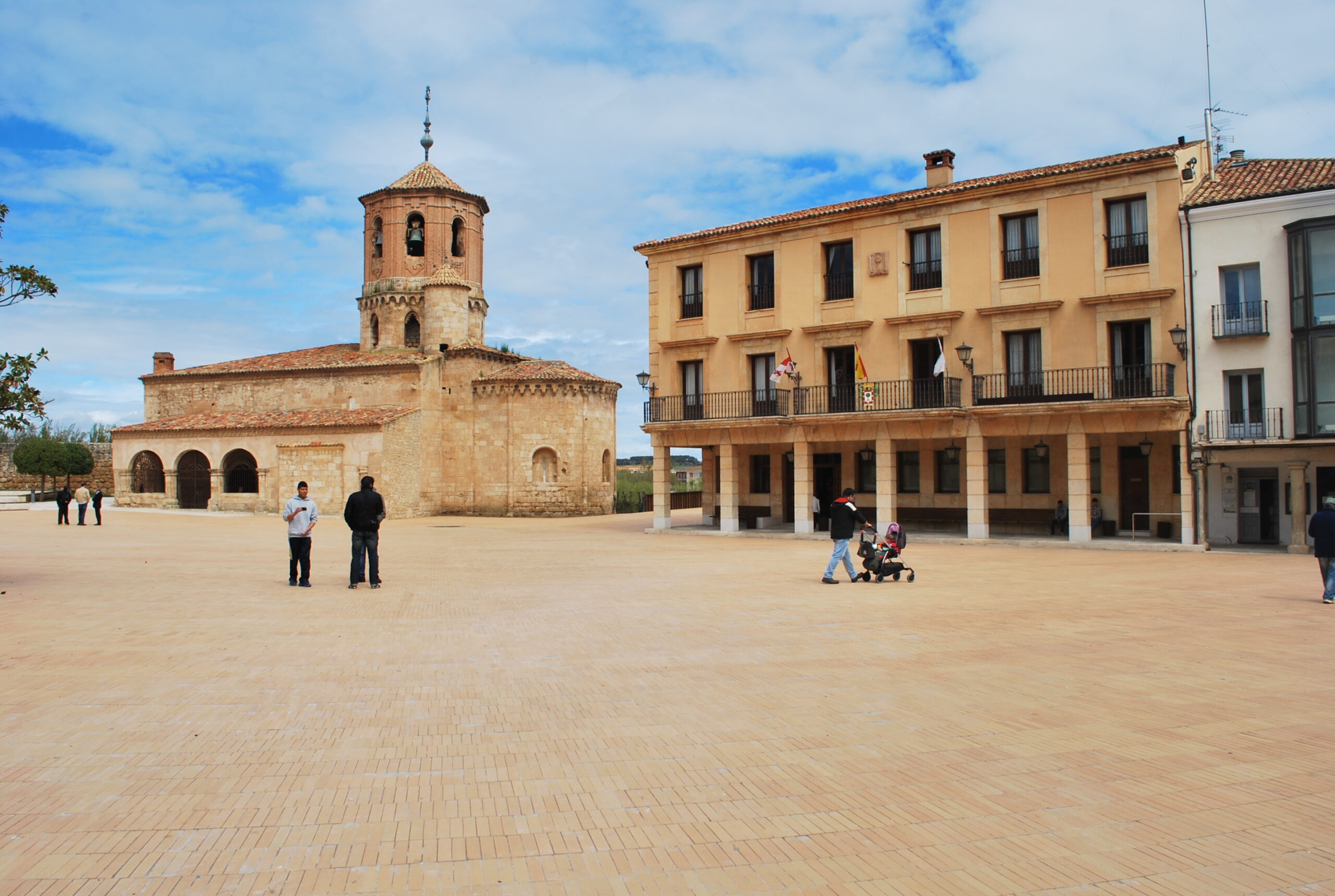 Almazan (3)