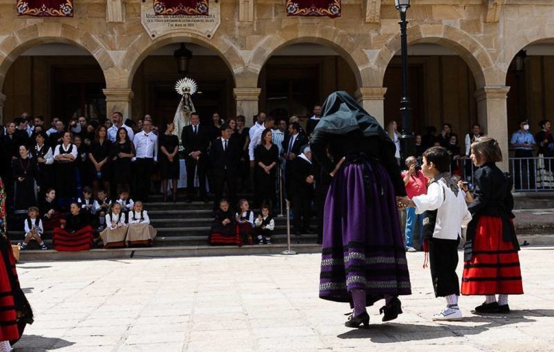 Tursoria el lunes de bailas