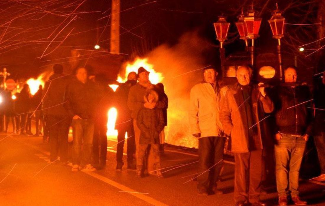 Tursoria procesion de las hogueras