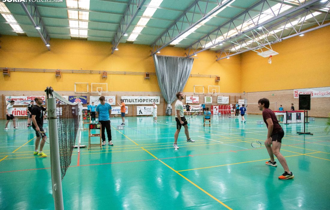 Tursoria torneo popular badminton