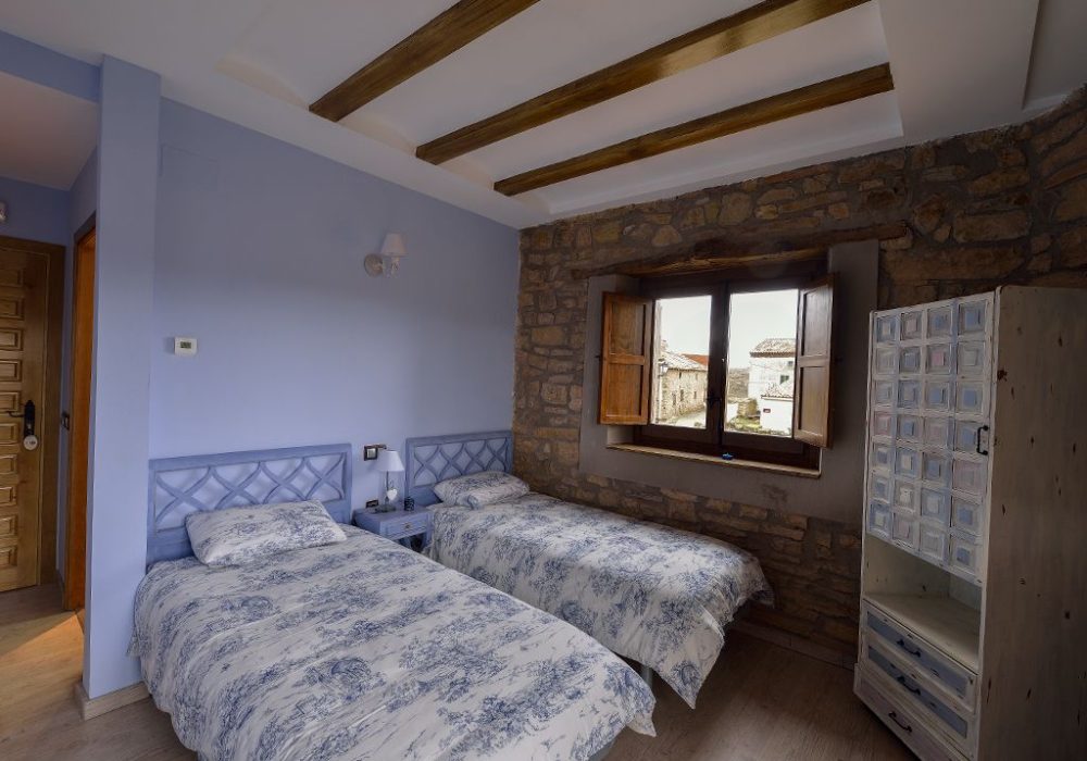 Tursoria hotel rural ana de las tejas azules