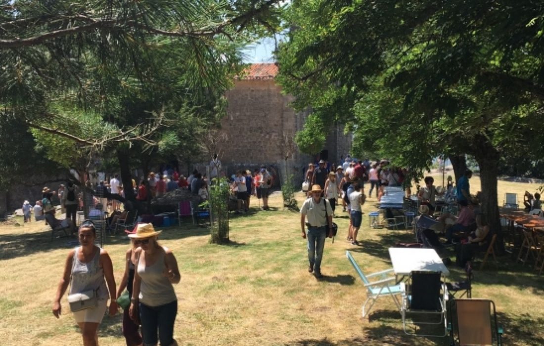 Tursoria La virgen del Castillo en el Royo