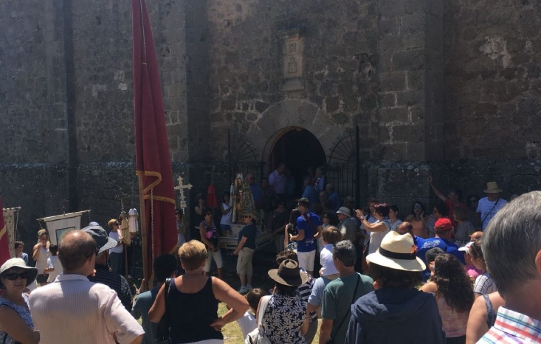 Tursoria La virgen del Castillo en el Royo